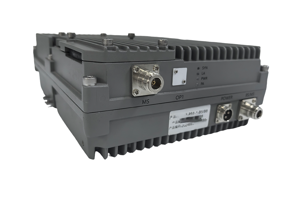  永昌三频手机信号接收器2000㎡